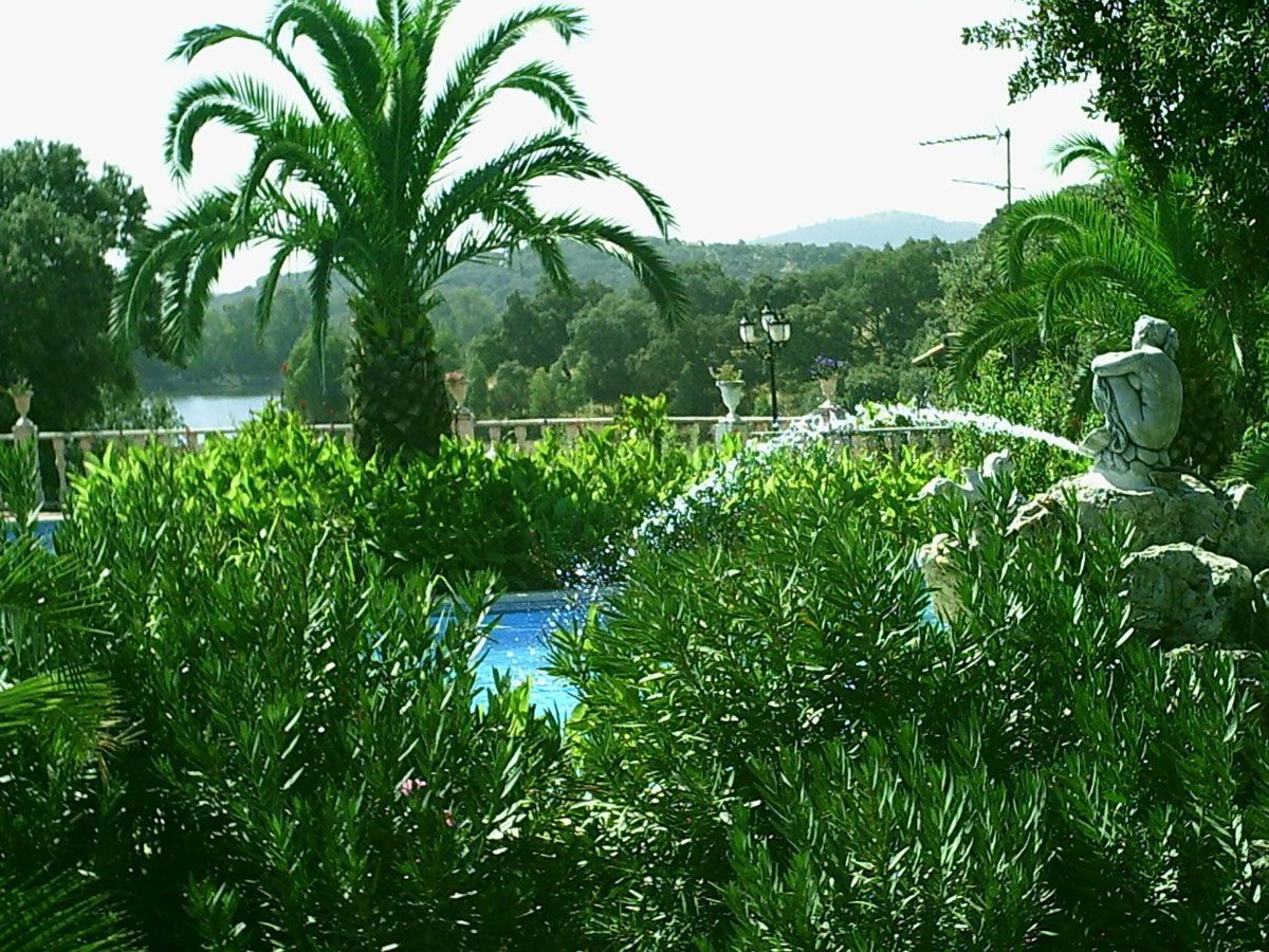 Swimming pool in the mountains of Cordoba in a rural house in Cerro Muriano